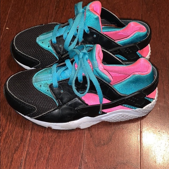 pink and turquoise huaraches